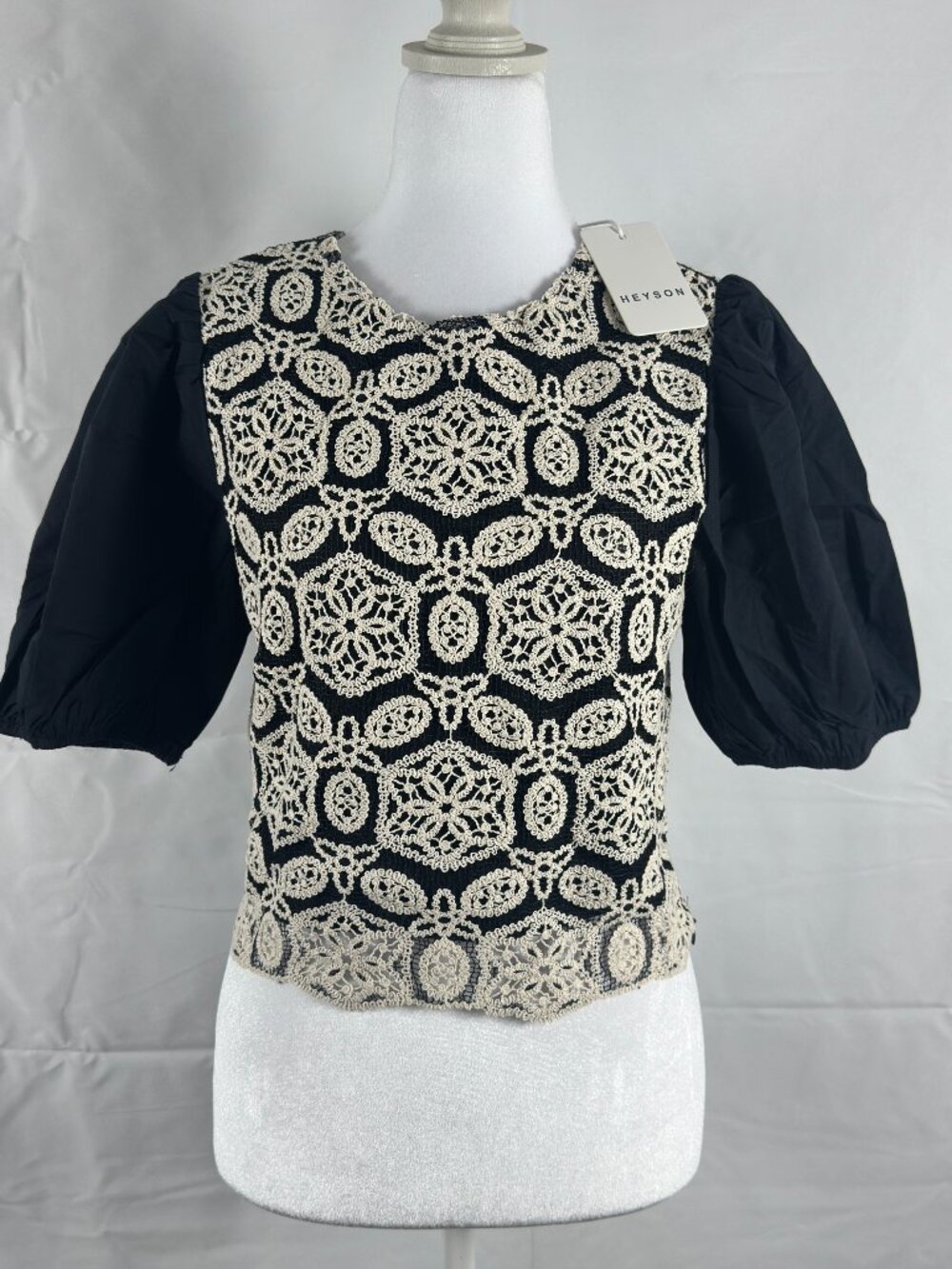 Heyson Embroidered Puff Sleeve Top – Black & Cream – S/M/L – NWT BTS, Work, Fall